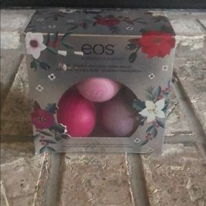 Eos-évolution of smooth gift set- never opened